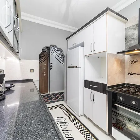 Dublex Flat With Lovely Balcony In Kepez Анталья